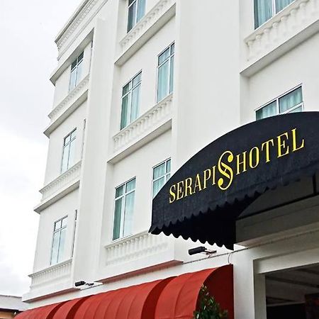 Serapi Hotel Kuching Bagian luar foto