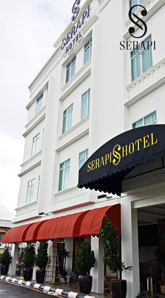 Serapi Hotel Kuching Bagian luar foto