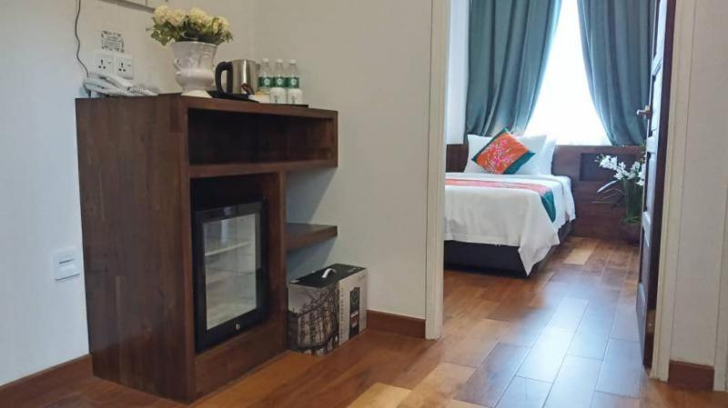 Serapi Hotel Kuching Bagian luar foto